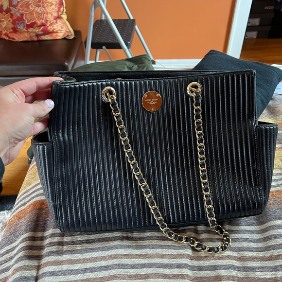 Henri Bendel Shoulder Bag - Picture 1 of 9